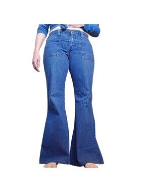 VTG 70s Wrangler Jeans Womens Sz 8‎ Flare Bell Bottoms Inseam 30 Hippie Thin
